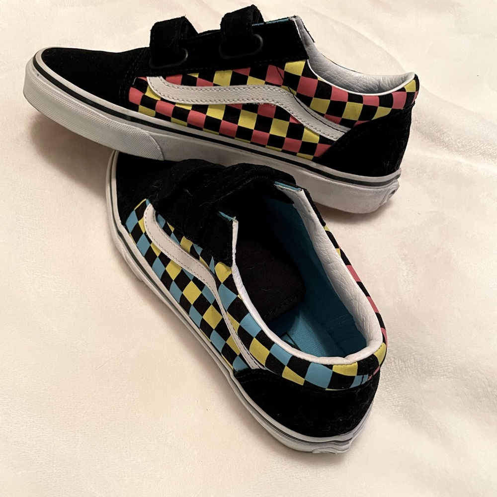 NWOT Kids Vans -size 5.5